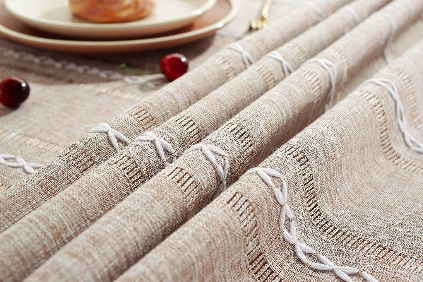 60 x 84 Inch Rustic Faux Linen Tablecloth – Water-Resistant Farmhouse Style – Rectangular Dining Table Cover