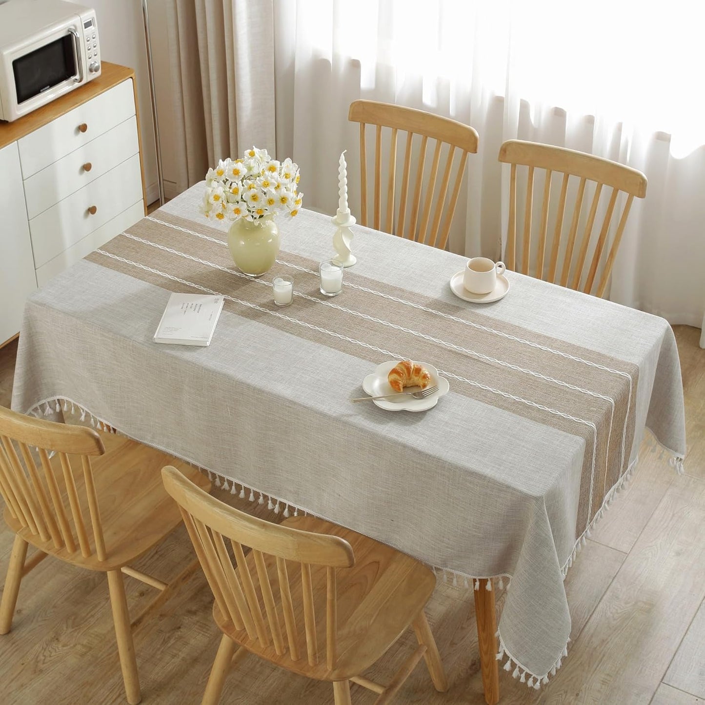 Minimalist Striped Tassel Tablecloth – Rectangular Decorative Table Cover for Dining Room, Kitchen, or Café